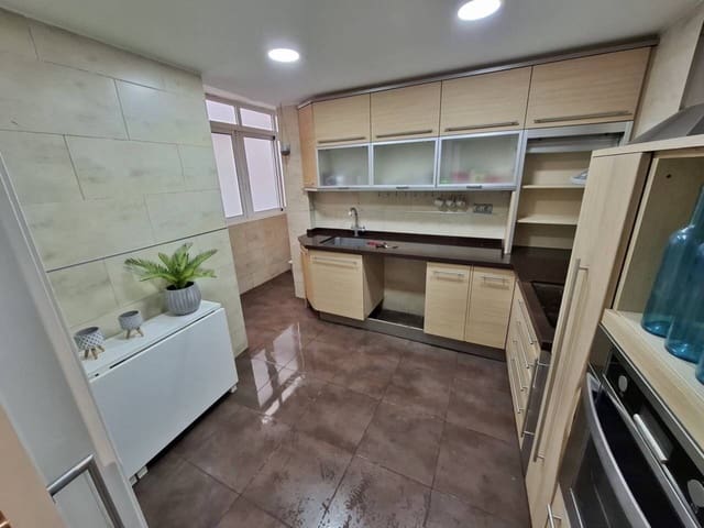2 chambre Appartement à vendre à Alicante ville - 239 000 € (Ref: 9679382)