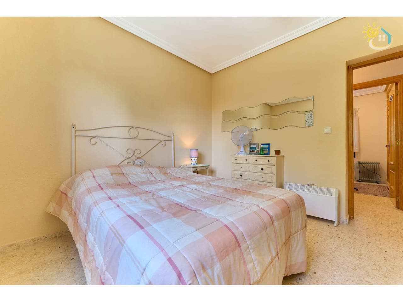 4 makuuhuone Huvila myytävänä paikassa Busot mukana uima-altaan - 420 000 € (Ref: 9703339)