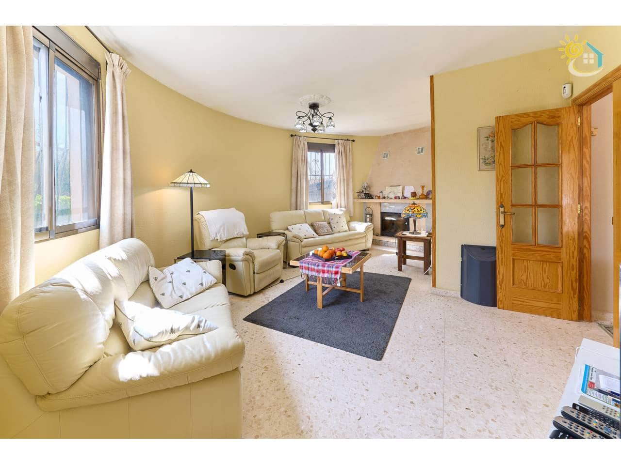 4 makuuhuone Huvila myytävänä paikassa Busot mukana uima-altaan - 420 000 € (Ref: 9703339)