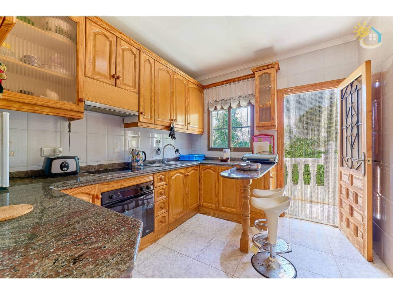 4 makuuhuone Huvila myytävänä paikassa Busot mukana uima-altaan - 420 000 € (Ref: 9703339)