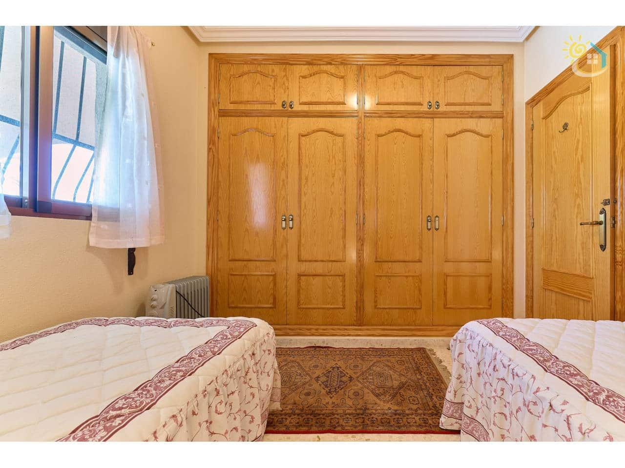 4 makuuhuone Huvila myytävänä paikassa Busot mukana uima-altaan - 420 000 € (Ref: 9703339)