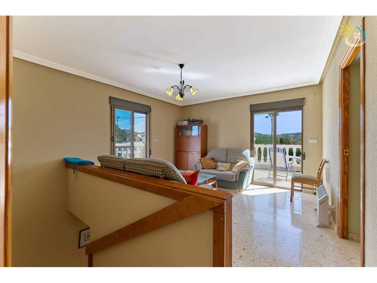 4 makuuhuone Huvila myytävänä paikassa Busot mukana uima-altaan - 420 000 € (Ref: 9703339)