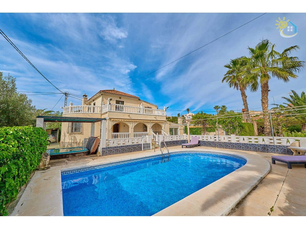 4 makuuhuone Huvila myytävänä paikassa Busot mukana uima-altaan - 420 000 € (Ref: 9703339)