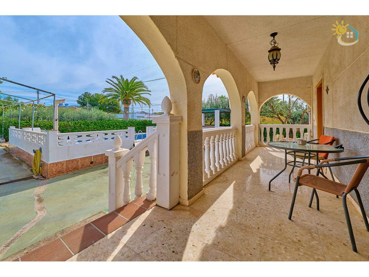 4 makuuhuone Huvila myytävänä paikassa Busot mukana uima-altaan - 420 000 € (Ref: 9703339)