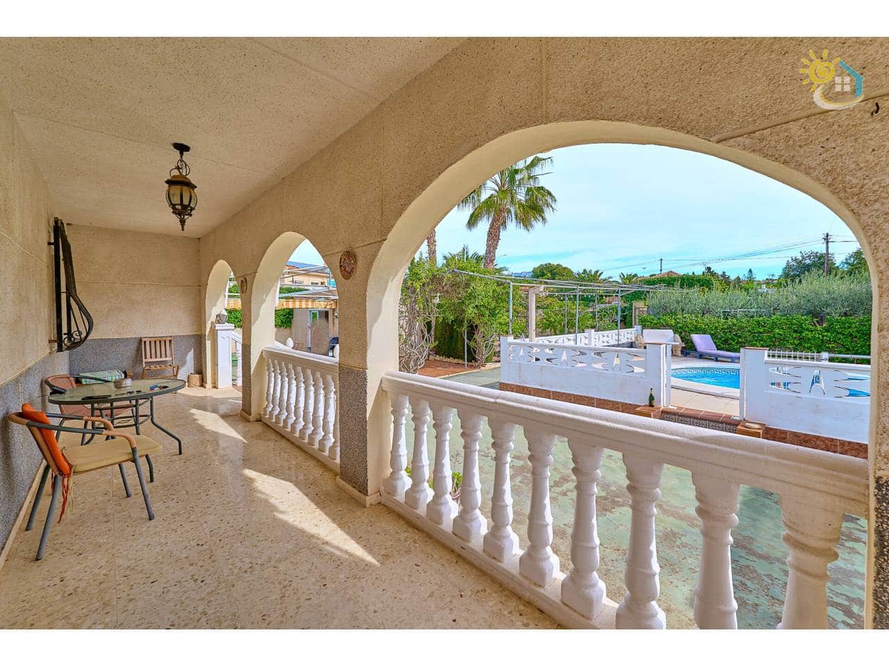 4 makuuhuone Huvila myytävänä paikassa Busot mukana uima-altaan - 420 000 € (Ref: 9703339)