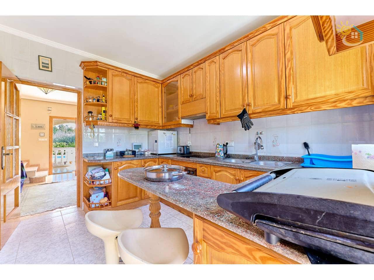 4 makuuhuone Huvila myytävänä paikassa Busot mukana uima-altaan - 420 000 € (Ref: 9703339)