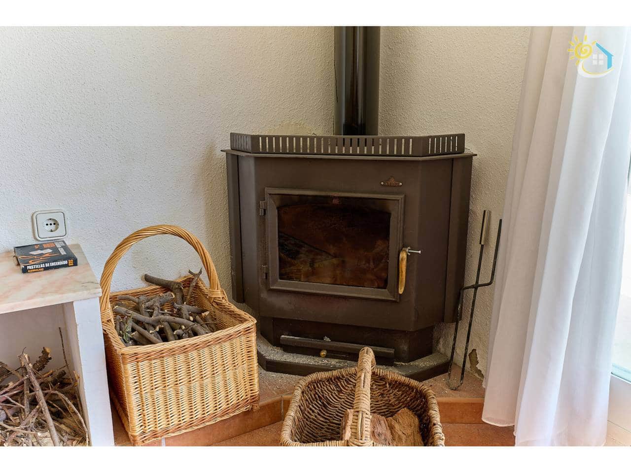 4 makuuhuone Huvila myytävänä paikassa Busot mukana uima-altaan - 420 000 € (Ref: 9703339)