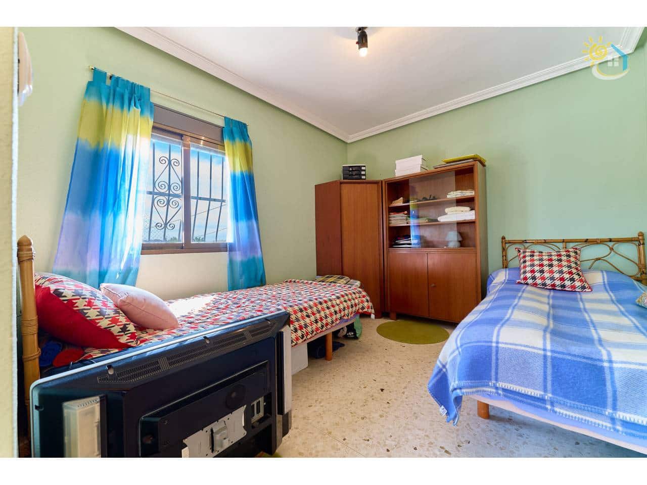 4 makuuhuone Huvila myytävänä paikassa Busot mukana uima-altaan - 420 000 € (Ref: 9703339)