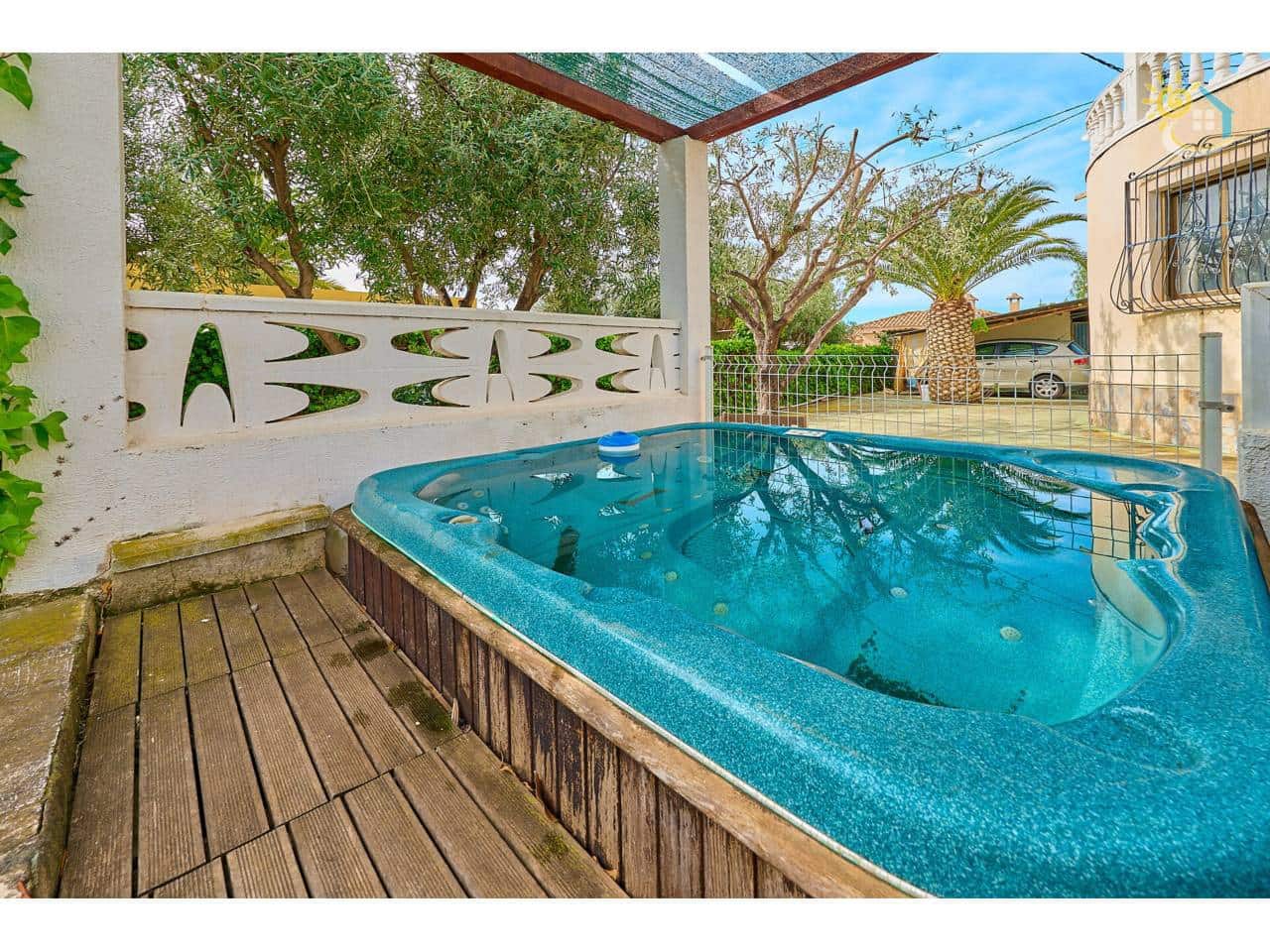 4 makuuhuone Huvila myytävänä paikassa Busot mukana uima-altaan - 420 000 € (Ref: 9703339)