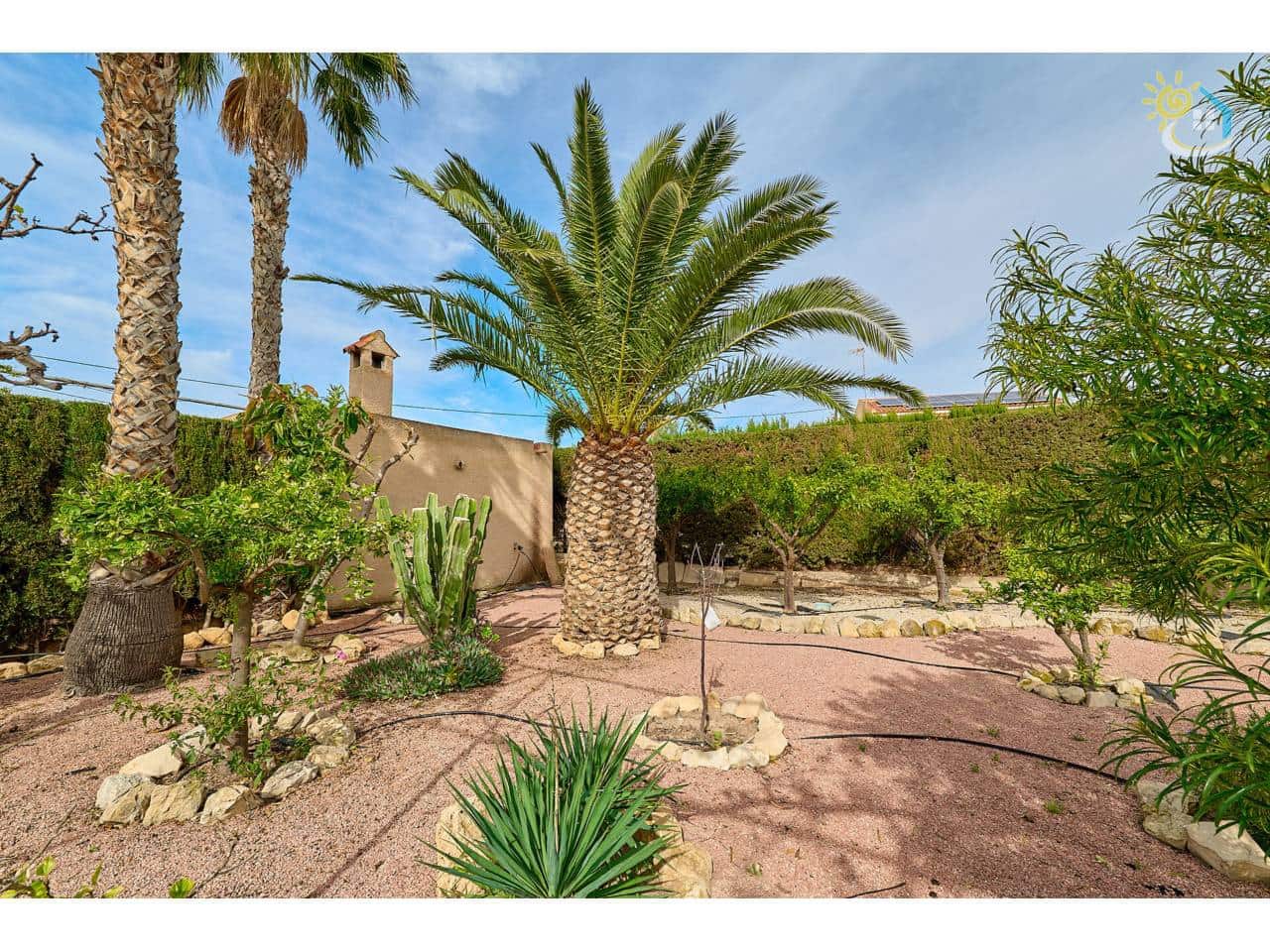 4 makuuhuone Huvila myytävänä paikassa Busot mukana uima-altaan - 420 000 € (Ref: 9703339)