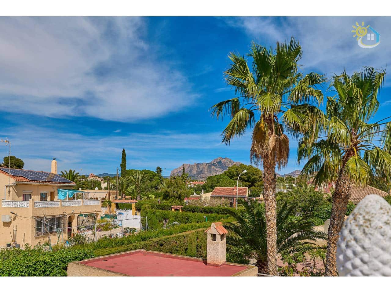 4 makuuhuone Huvila myytävänä paikassa Busot mukana uima-altaan - 420 000 € (Ref: 9703339)