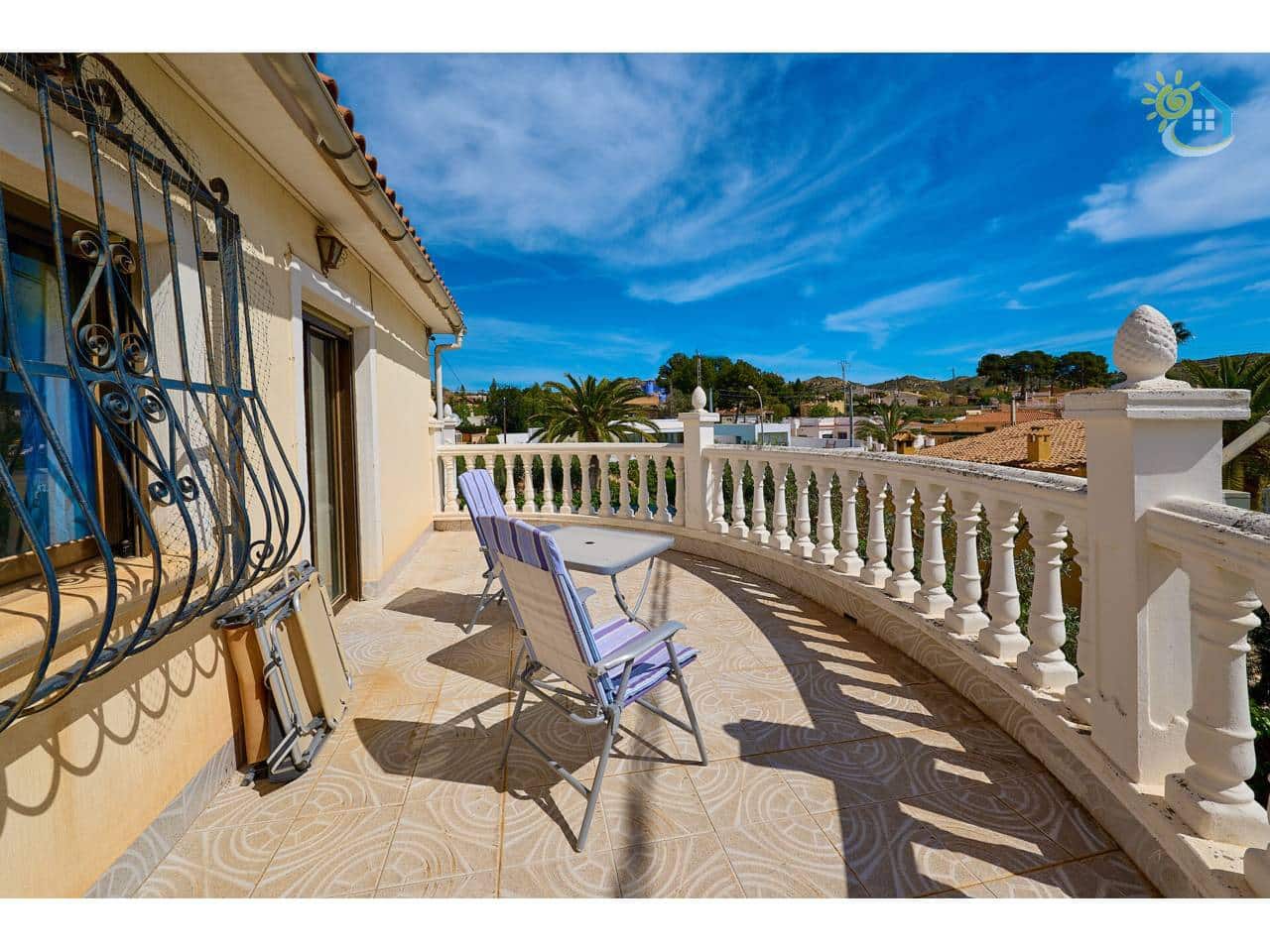 4 makuuhuone Huvila myytävänä paikassa Busot mukana uima-altaan - 420 000 € (Ref: 9703339)