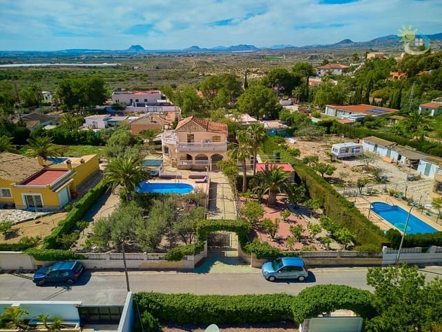 4 slaapkamer Villa te koop in Busot met zwembad - € 420.000 (Ref: 9703339)