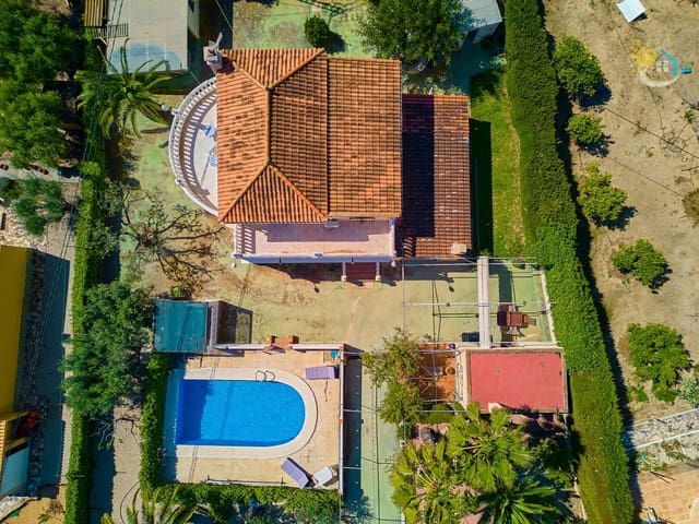 4 slaapkamer Villa te koop in Busot met zwembad - € 420.000 (Ref: 9703339)