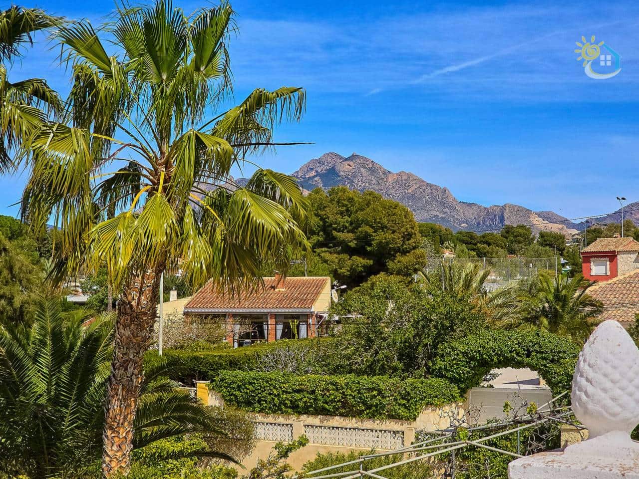 4 makuuhuone Huvila myytävänä paikassa Busot mukana uima-altaan - 420 000 € (Ref: 9703339)