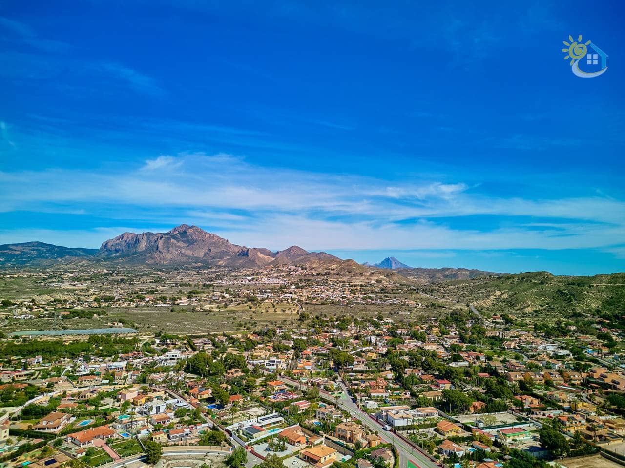 4 makuuhuone Huvila myytävänä paikassa Busot mukana uima-altaan - 420 000 € (Ref: 9703339)