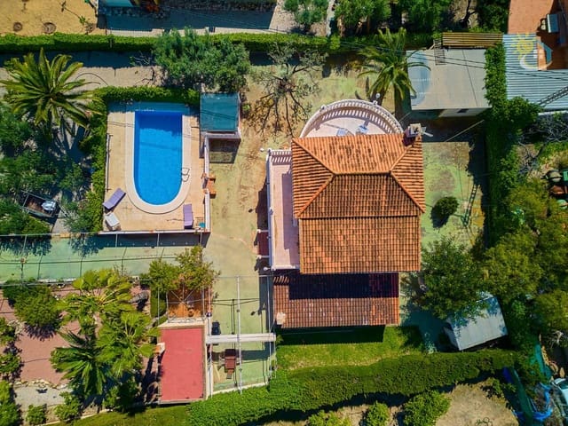 4 slaapkamer Villa te koop in Busot met zwembad - € 420.000 (Ref: 9703339)