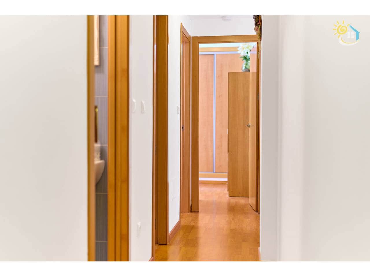 2 bedroom Apartment for sale in El Campello - € 219,000 (Ref: 9741430)