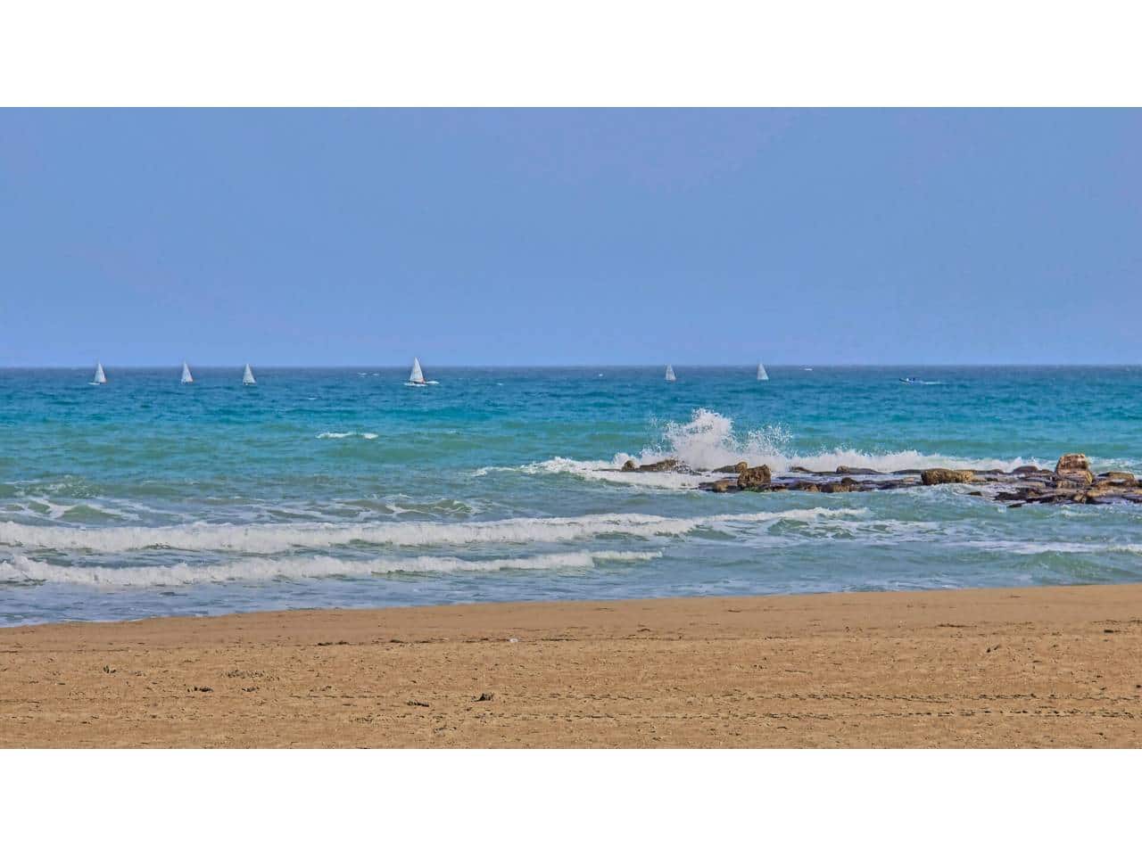 2 bedroom Apartment for sale in El Campello - € 219,000 (Ref: 9741430)