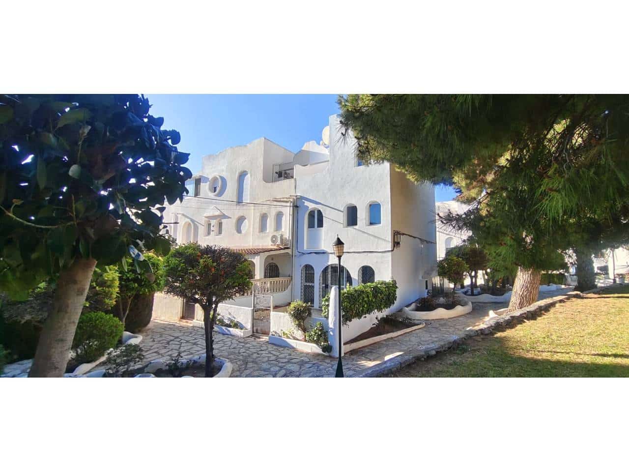 3 quarto Bungalow para venda em El Campello com piscina - 195 000 € (Ref: 9751525)