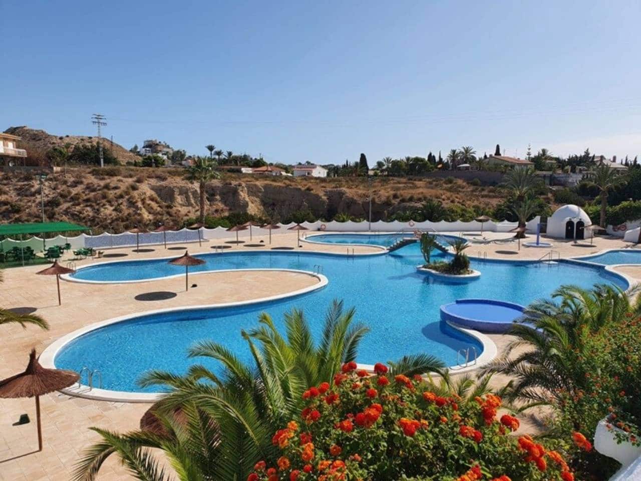 3 sovrum Bungalow till salu i El Campello med pool - 220 000 € (Ref: 9828140)