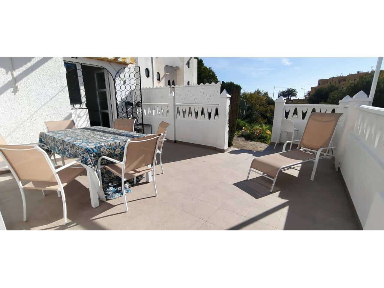 3 soveværelse Bungalow til salg i El Campello med swimmingpool garage - € 259.950 (Ref: 9921594)