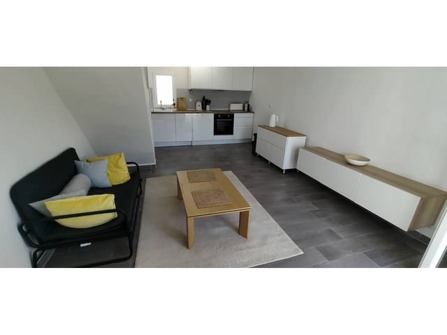 3 soveværelse Bungalow til salg i El Campello med swimmingpool garage - € 259.950 (Ref: 9921594)