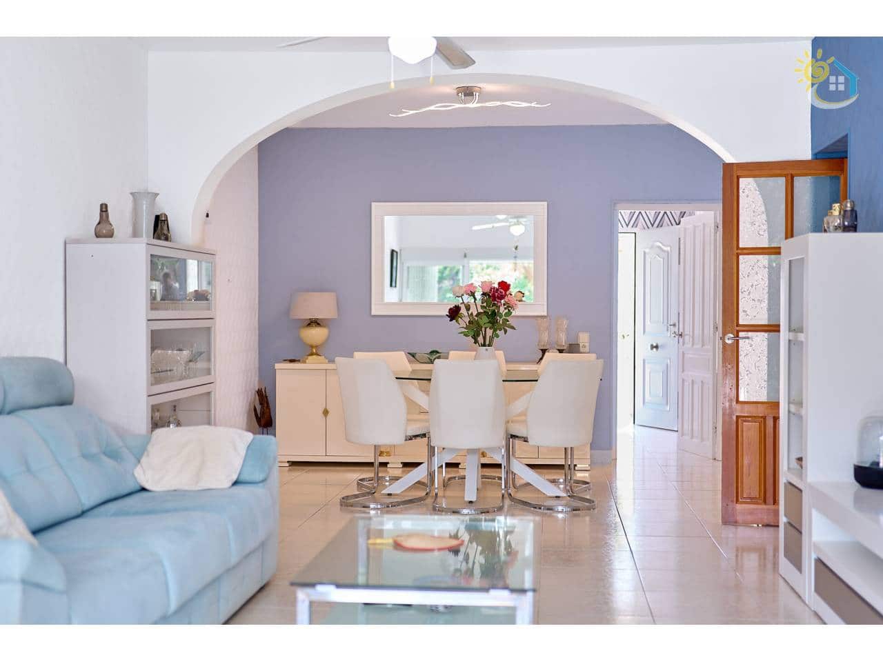 4 soverom Villa til salgs i El Campello med svømmebasseng garasje - € 750 000 (Ref: 9990127)