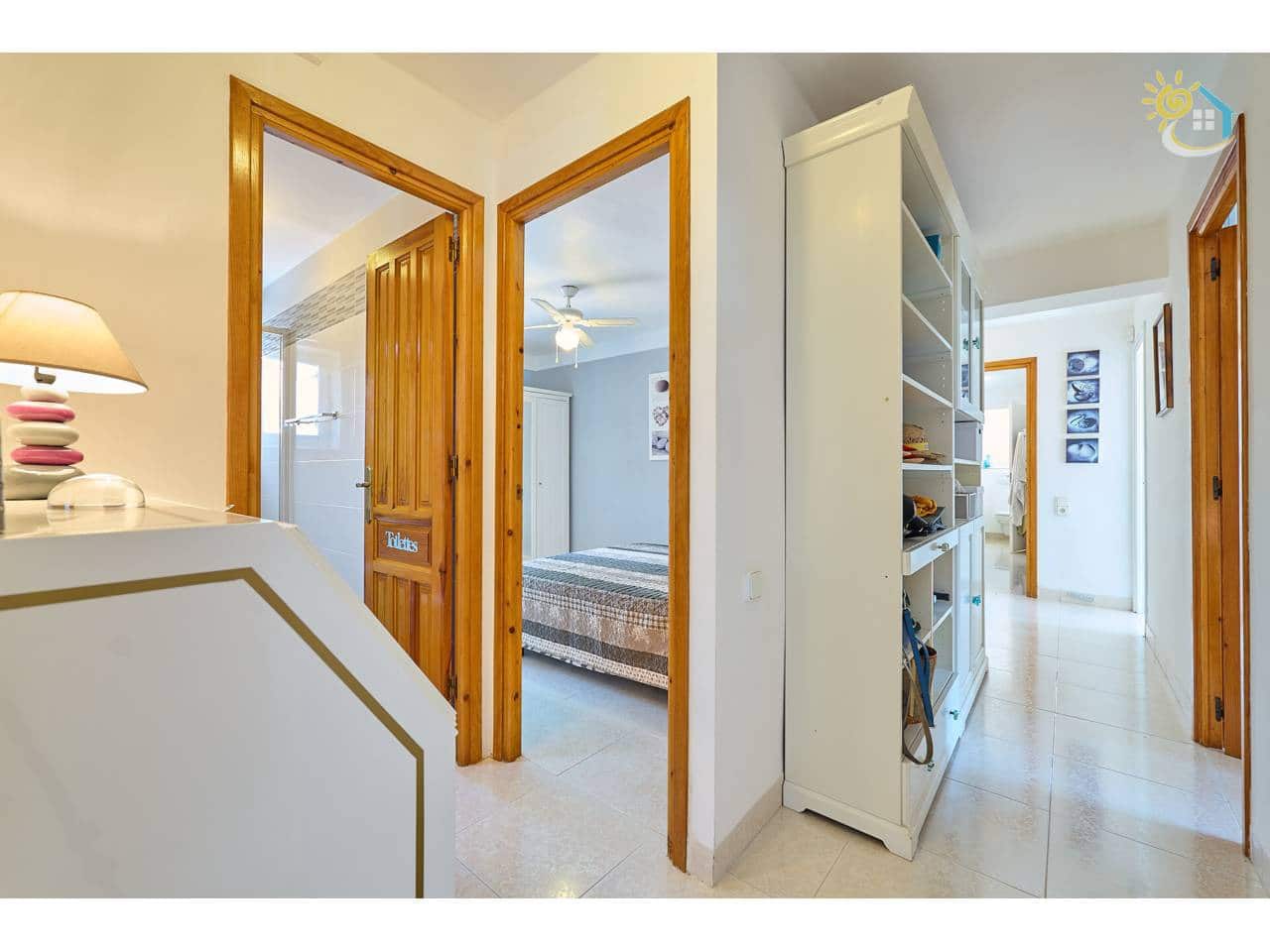 4 soverom Villa til salgs i El Campello med svømmebasseng garasje - € 750 000 (Ref: 9990127)