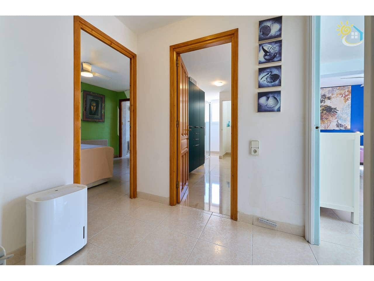 4 soverom Villa til salgs i El Campello med svømmebasseng garasje - € 750 000 (Ref: 9990127)
