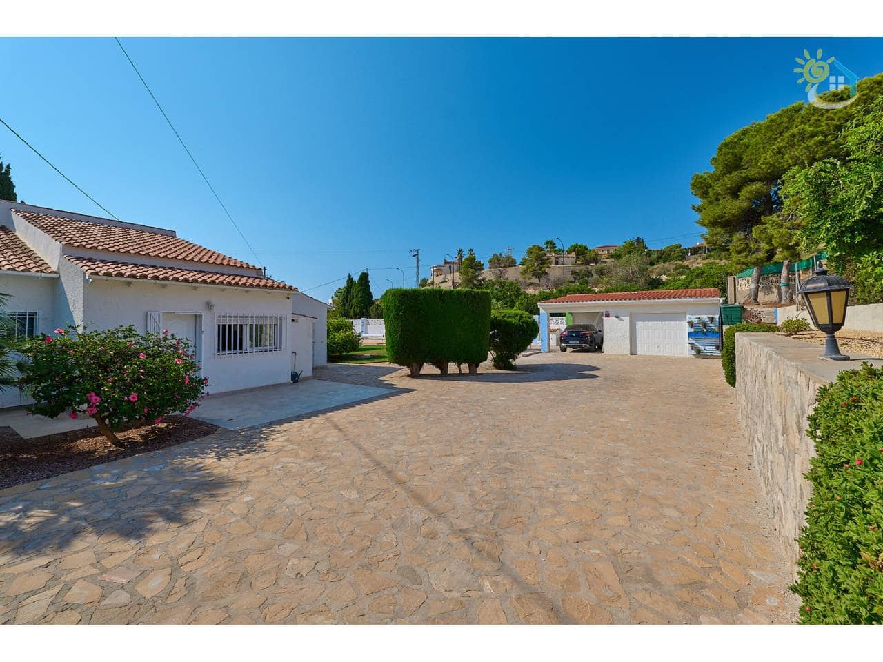 4 soverom Villa til salgs i El Campello med svømmebasseng garasje - € 750 000 (Ref: 9990127)