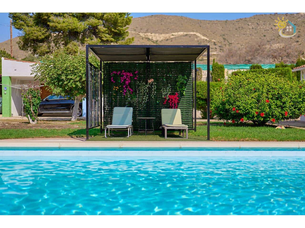 4 soverom Villa til salgs i El Campello med svømmebasseng garasje - € 750 000 (Ref: 9990127)