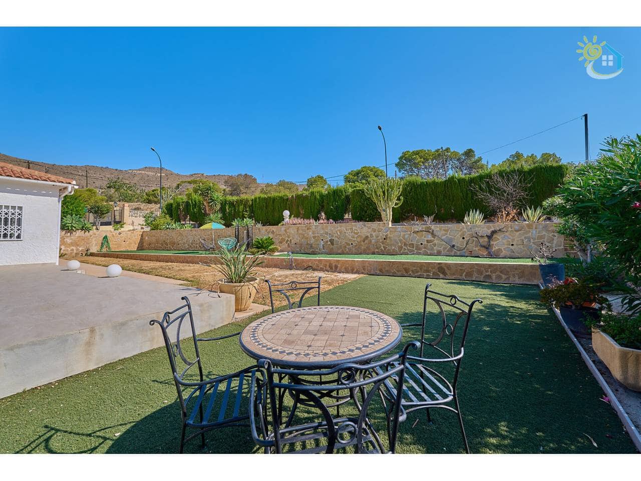 4 soverom Villa til salgs i El Campello med svømmebasseng garasje - € 750 000 (Ref: 9990127)