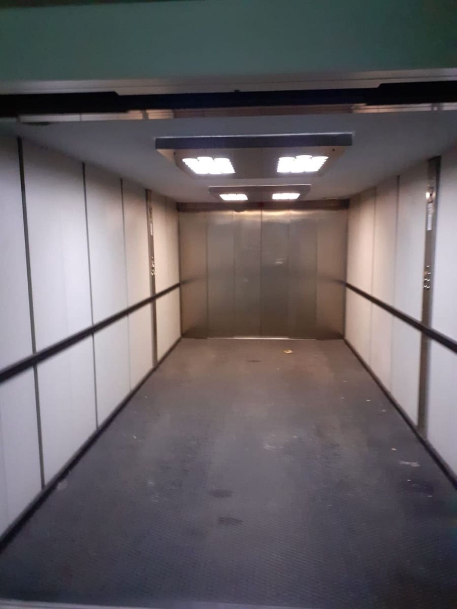 Garage til salg i Cornella de Llobregat - € 15.000 (Ref: 7361151)