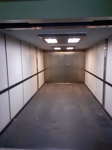 Garage til salg i Cornellà de Llobregat - € 15.000 (Ref: 7361151)