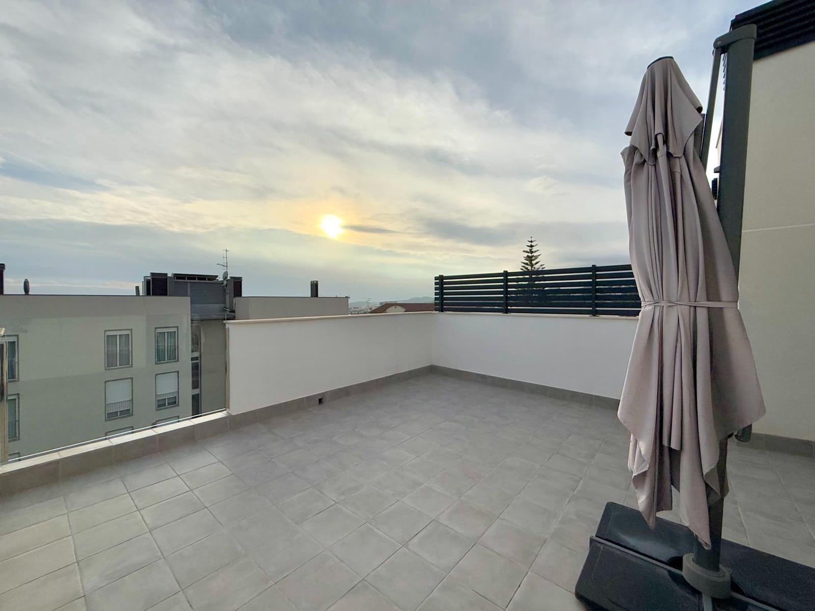 5 soveværelse Rækkehus til salg i Sitges med swimmingpool garage - € 1.159.000 (Ref: 8758212)