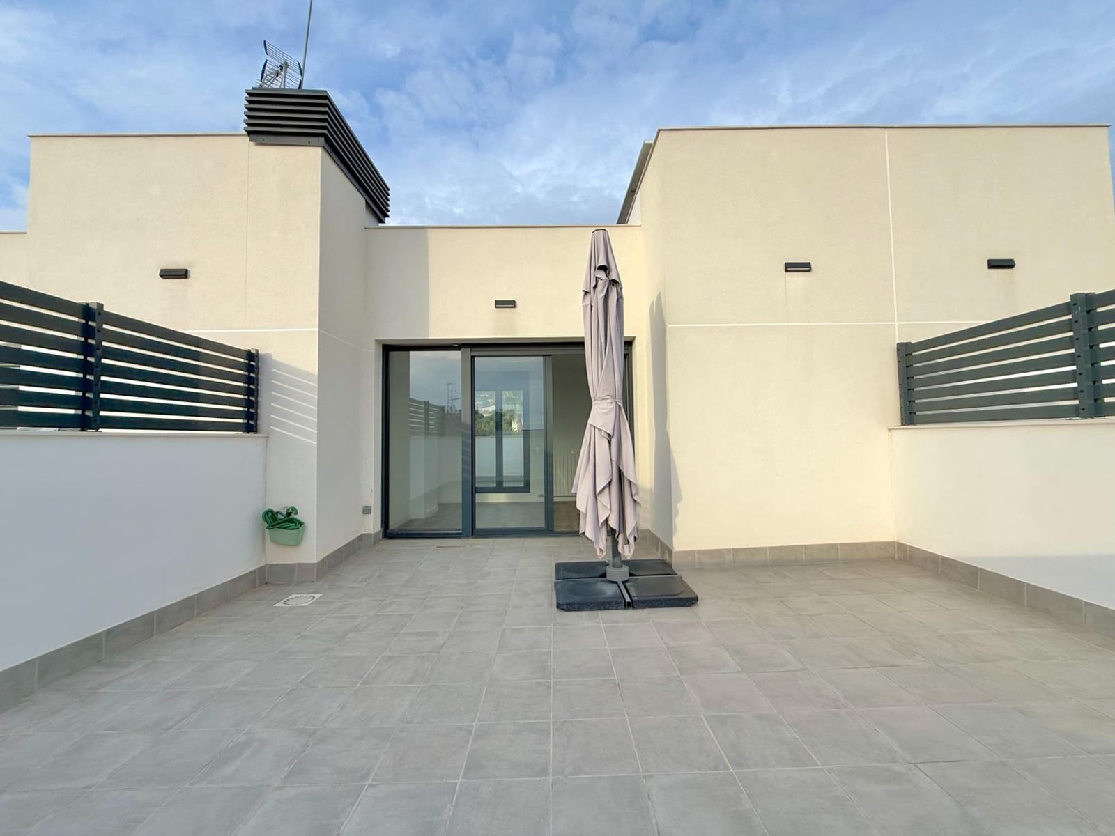 5 soveværelse Rækkehus til salg i Sitges med swimmingpool garage - € 1.159.000 (Ref: 8758212)