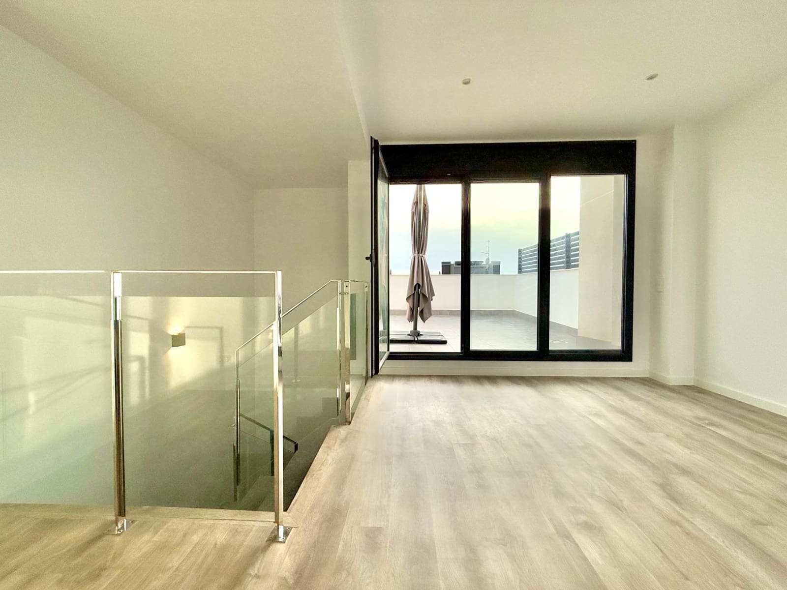 5 soveværelse Rækkehus til salg i Sitges med swimmingpool garage - € 1.159.000 (Ref: 8758212)