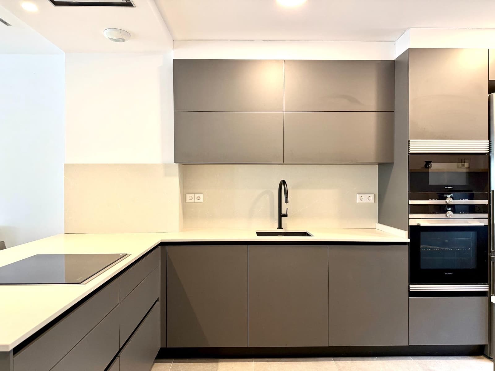 5 soveværelse Rækkehus til salg i Sitges med swimmingpool garage - € 1.159.000 (Ref: 8758212)