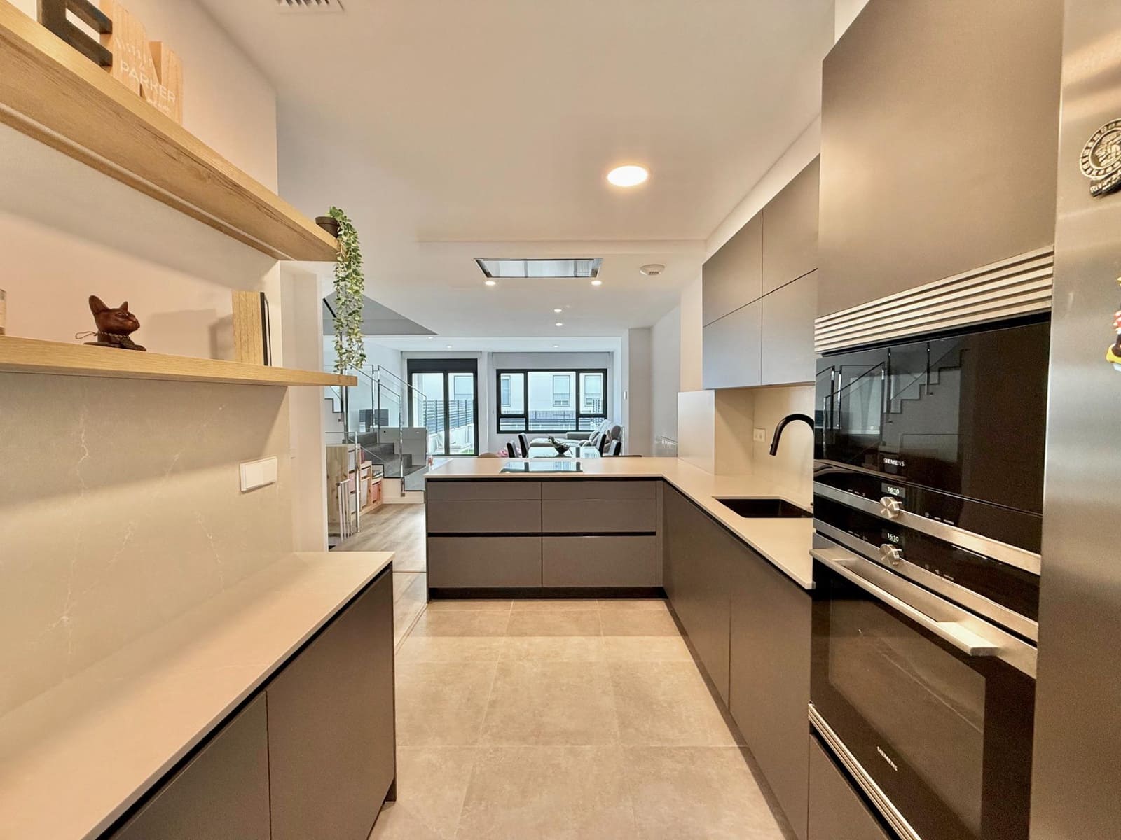 5 soveværelse Rækkehus til salg i Sitges med swimmingpool garage - € 1.159.000 (Ref: 8758212)