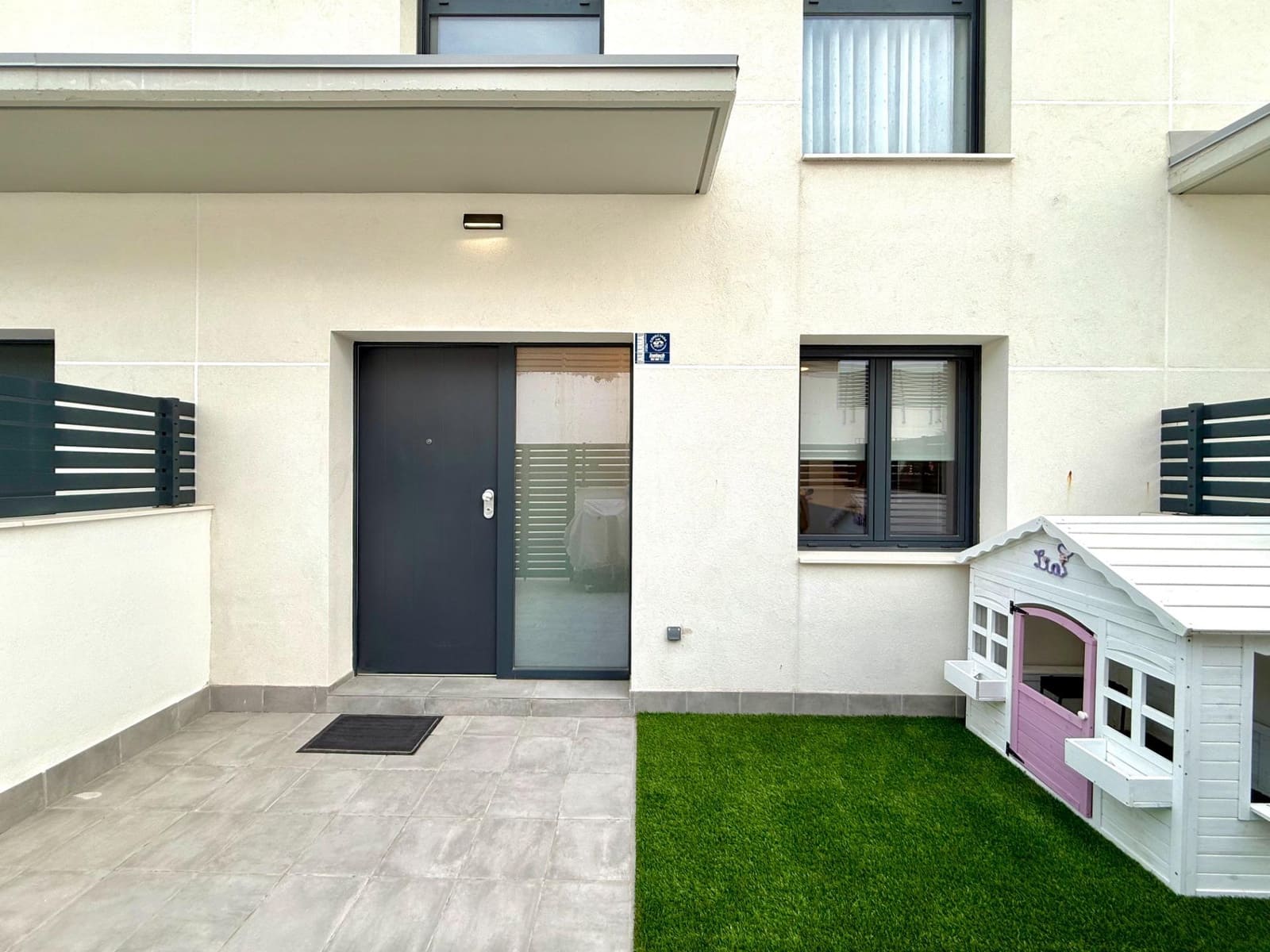 5 soveværelse Rækkehus til salg i Sitges med swimmingpool garage - € 1.159.000 (Ref: 8758212)