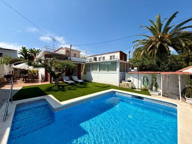 4 soveværelse Villa til salg i Sant Pere de Ribes med swimmingpool garage - € 420.000 (Ref: 9116701)