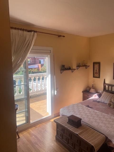 3 bedroom Terraced Villa for sale in Sant Pere de Ribes with garage - € 425,000 (Ref: 9330628)