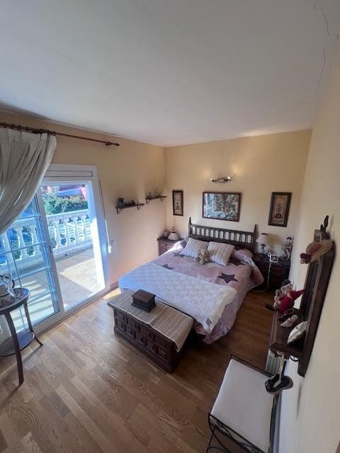 3 bedroom Terraced Villa for sale in Sant Pere de Ribes with garage - € 425,000 (Ref: 9330628)