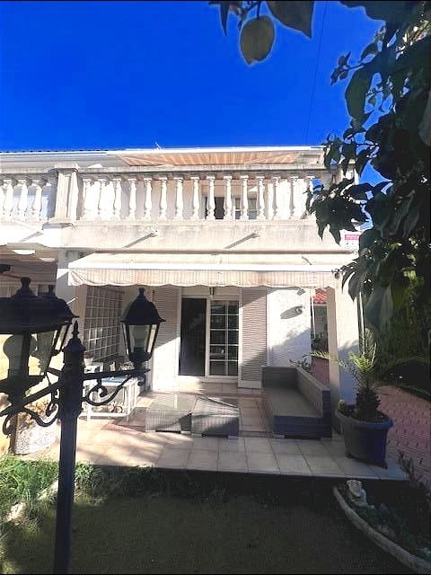 3 bedroom Terraced Villa for sale in Sant Pere de Ribes with garage - € 425,000 (Ref: 9330628)