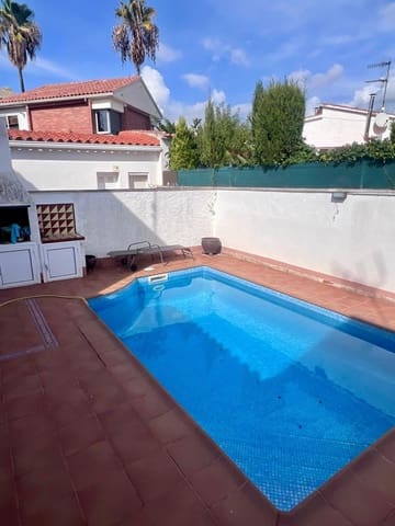 3 bedroom Terraced Villa for sale in Sant Pere de Ribes with garage - € 425,000 (Ref: 9330628)