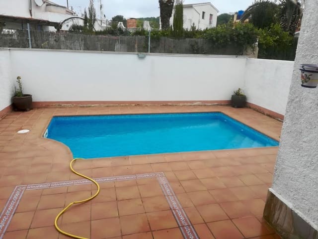 3 bedroom Terraced Villa for sale in Sant Pere de Ribes with garage - € 425,000 (Ref: 9330628)