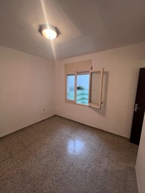 3 bedroom Flat for sale in Vilanova i la Geltru - € 199,000 (Ref: 9555823)