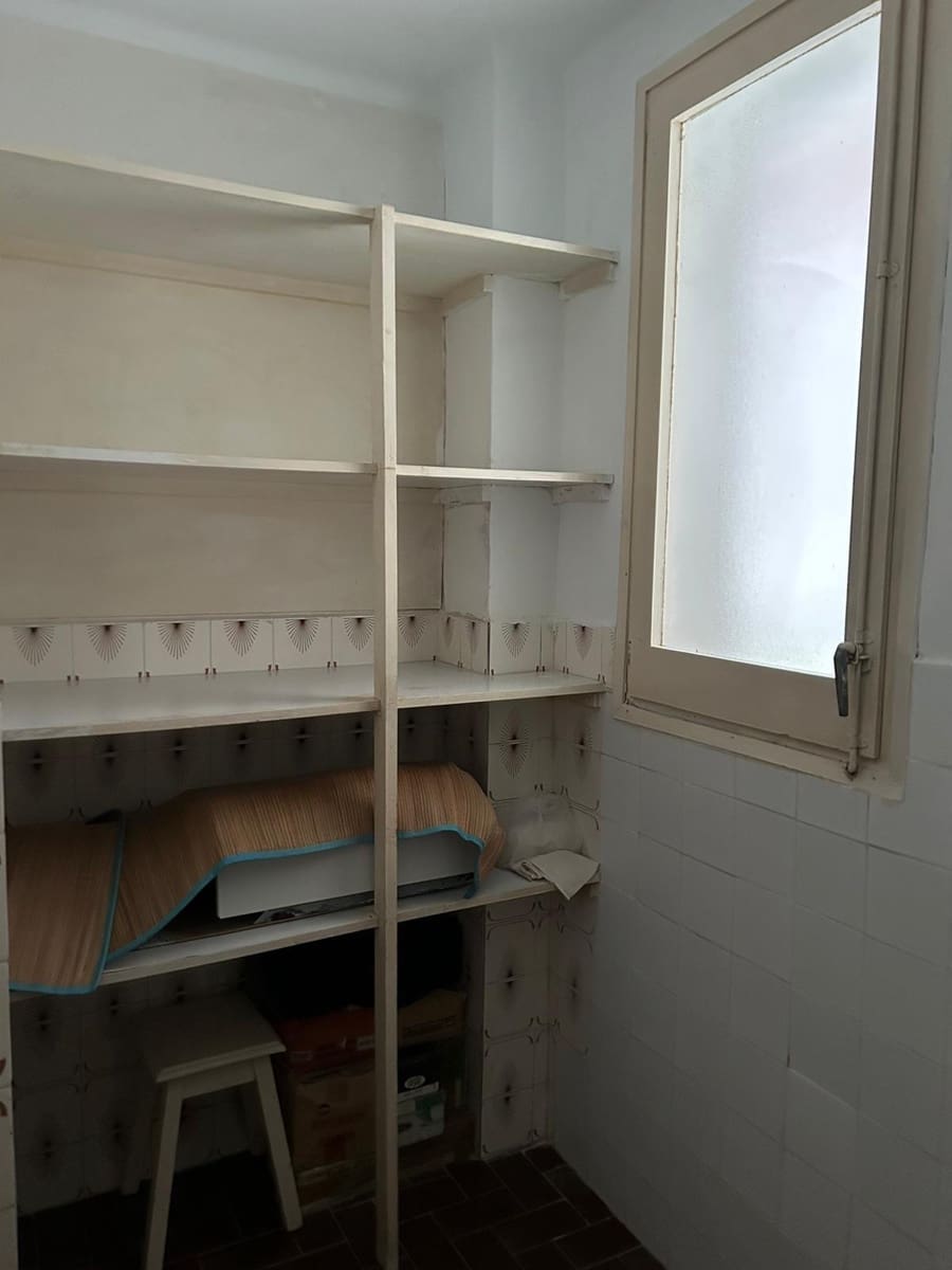 3 bedroom Flat for sale in Vilanova i la Geltru - € 199,000 (Ref: 9555823)