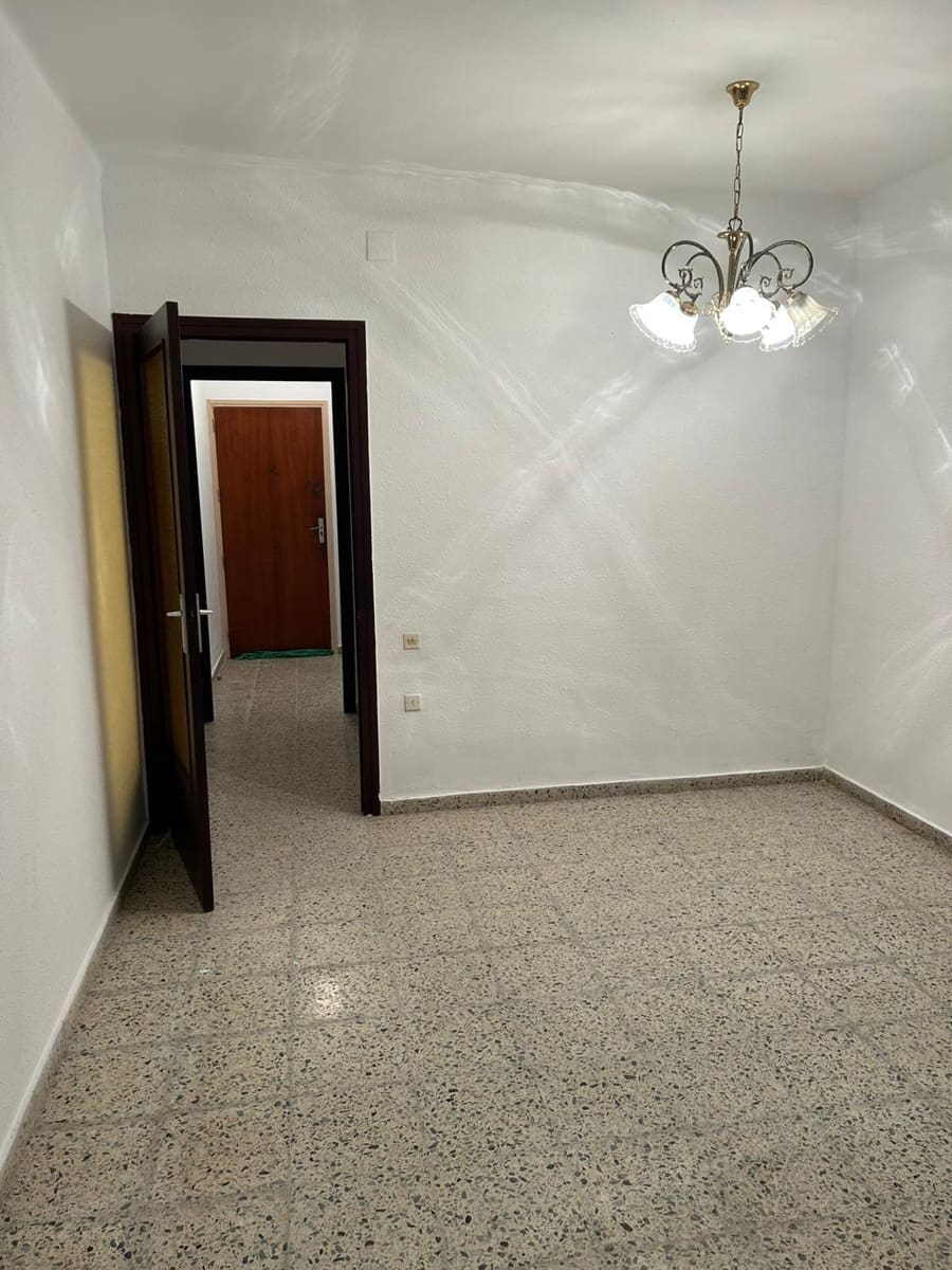 3 bedroom Flat for sale in Vilanova i la Geltru - € 199,000 (Ref: 9555823)